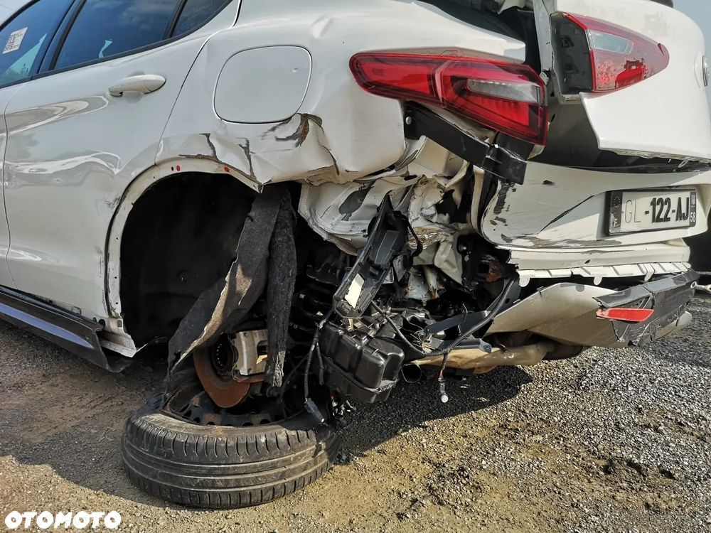 Alfa Romeo Stelvio 2.2 16V AT8 - 12