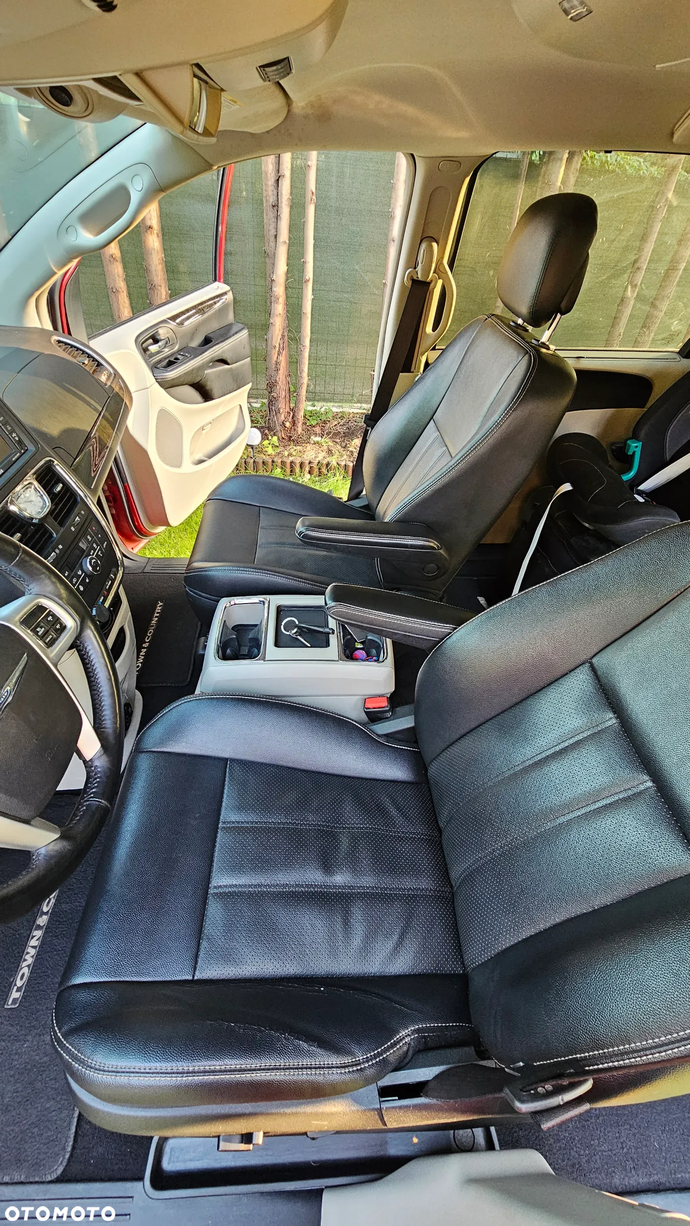 Chrysler Town & Country 3.6 Limited - 13