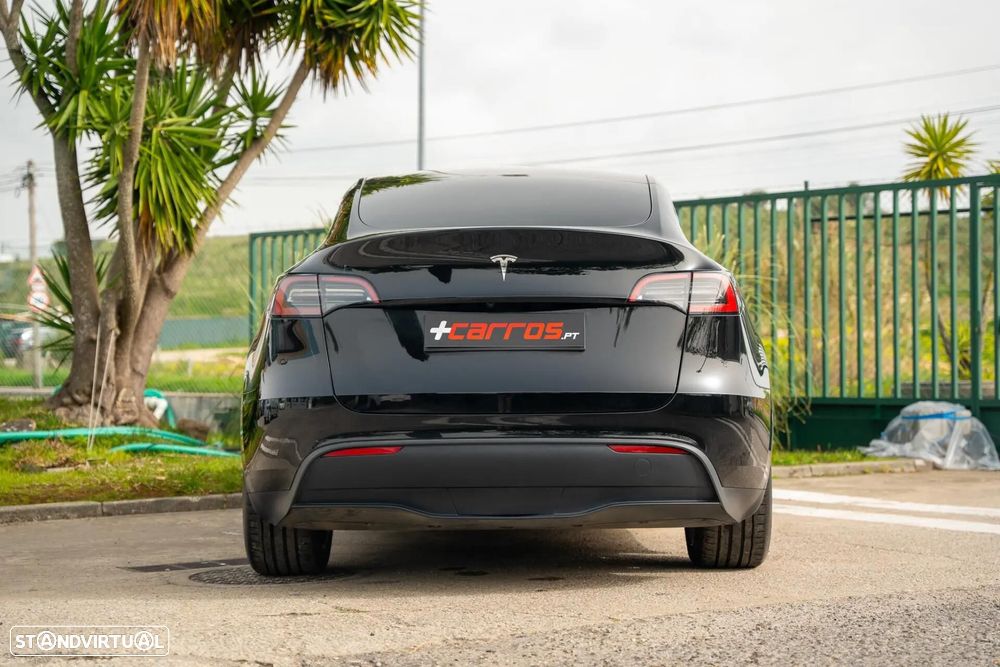 Tesla Model Y Long Range Dual Motor AWD - 8