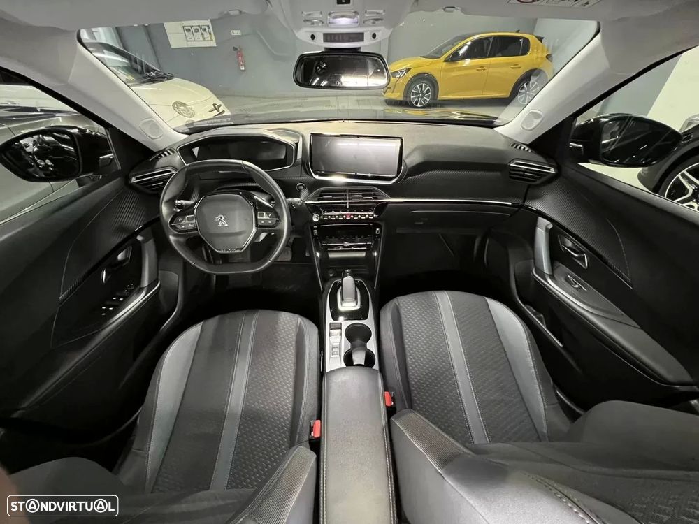 Peugeot e-2008 50 kWh Allure - 6