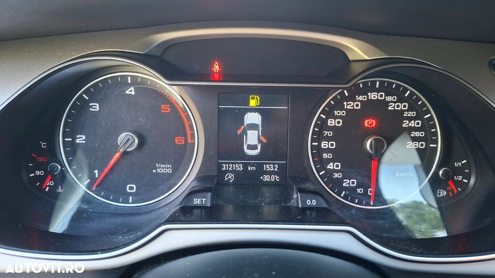 Audi A4 Limuzina 2.0 TDI - 11