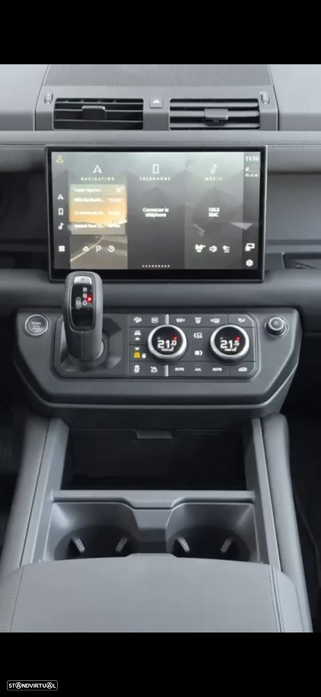 Land Rover Defender 110 P300e X-Dynamic SE - 12