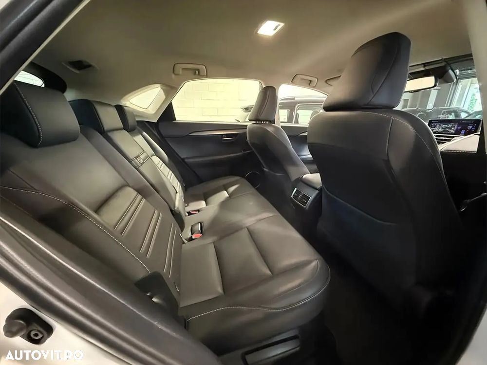 Lexus Seria NX 300h AWD Executive Plus - 14