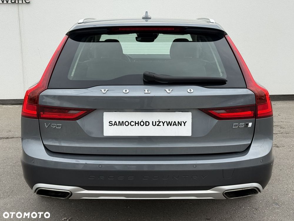 Volvo V90 Cross Country - 6