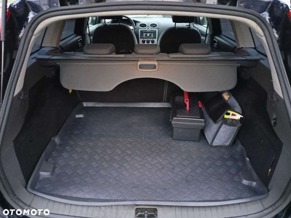 Ford Focus 1.6 Ambiente - 5