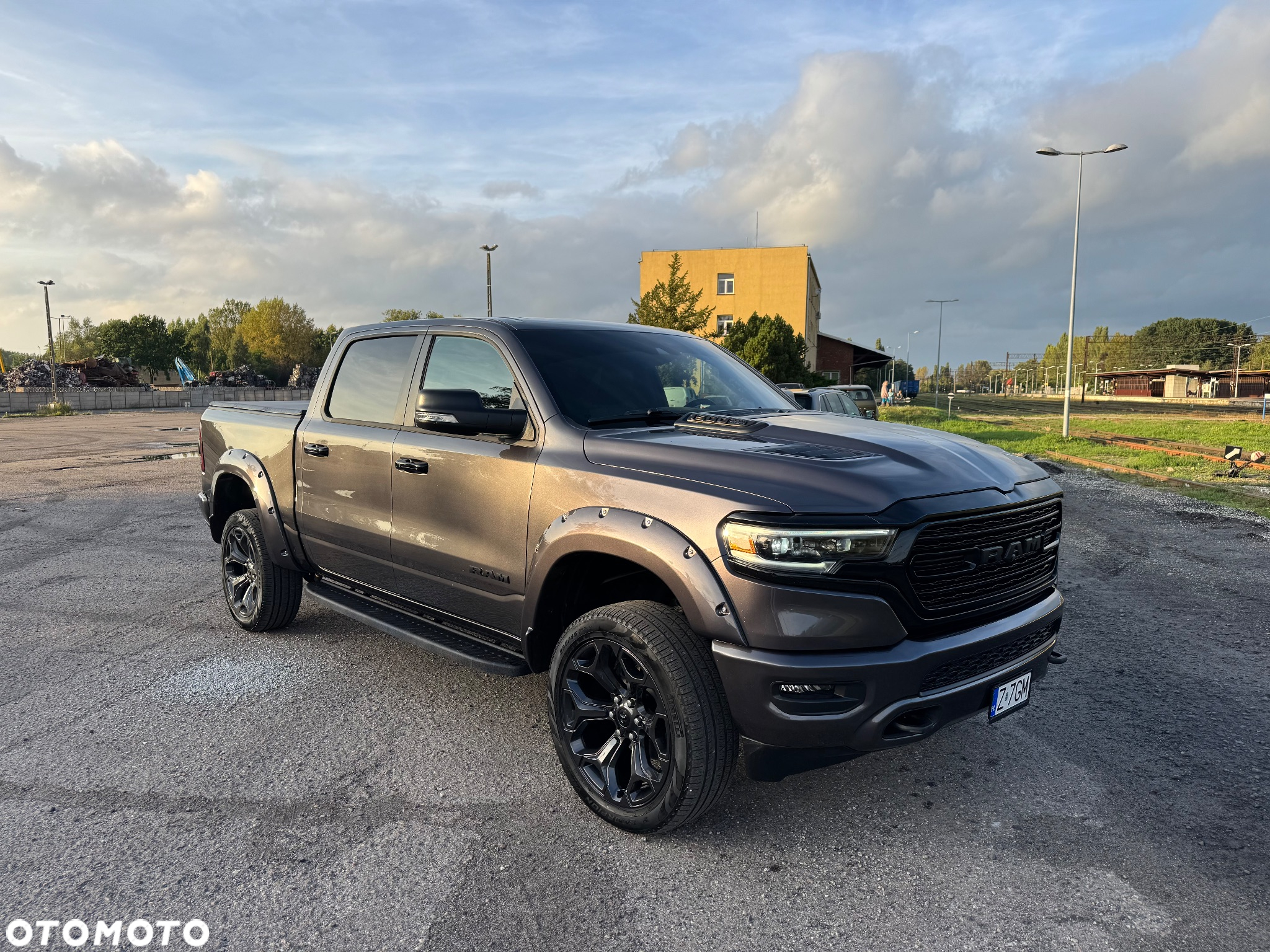 Dodge RAM 1500 5.7 4x4 - 3