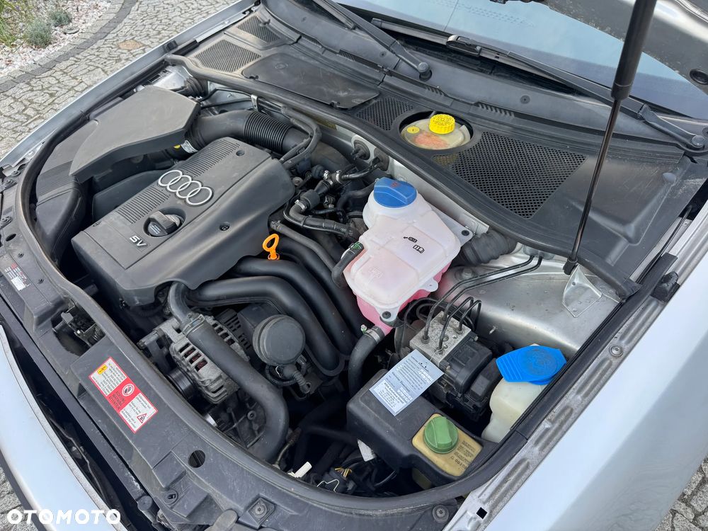 Audi A4 Limousine 1.8 - 36