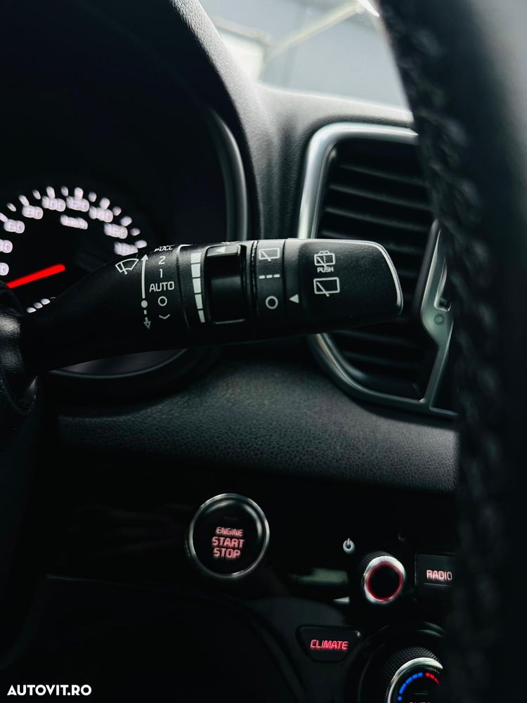 Kia Sportage 1.6 GDI 2WD DREAM-TEAM EDITION - 30