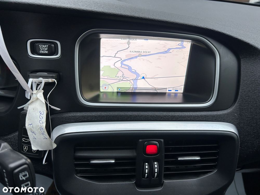 Volvo V40 D2 Momentum - 22