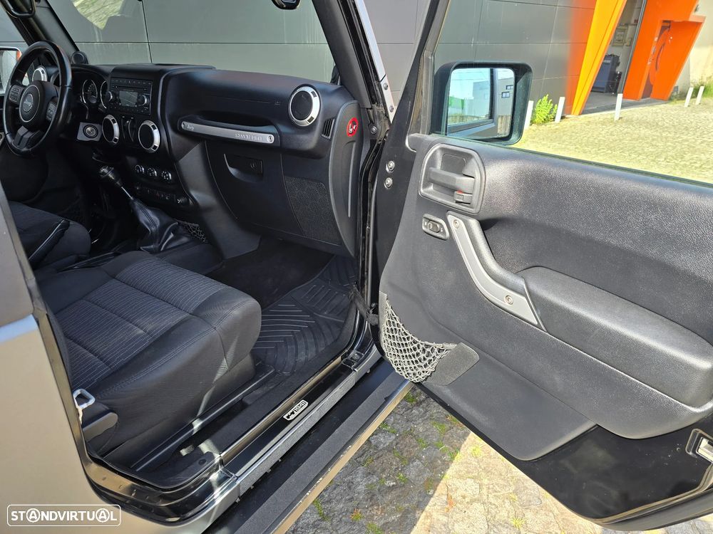 Jeep Wrangler - 7