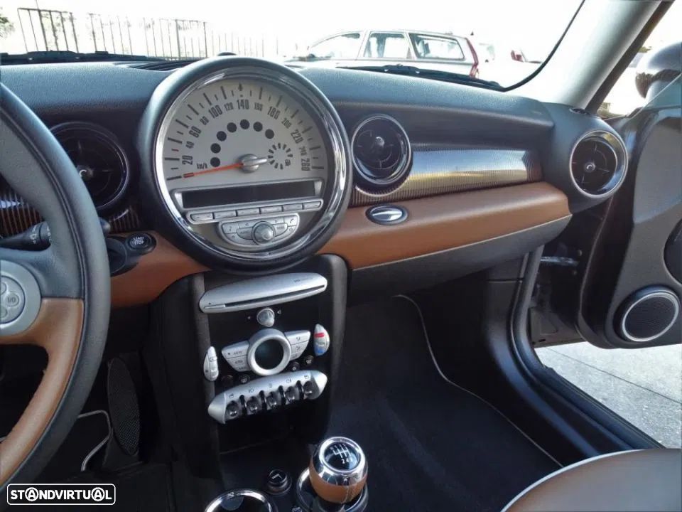 MINI 3 Portas Cooper D - 9