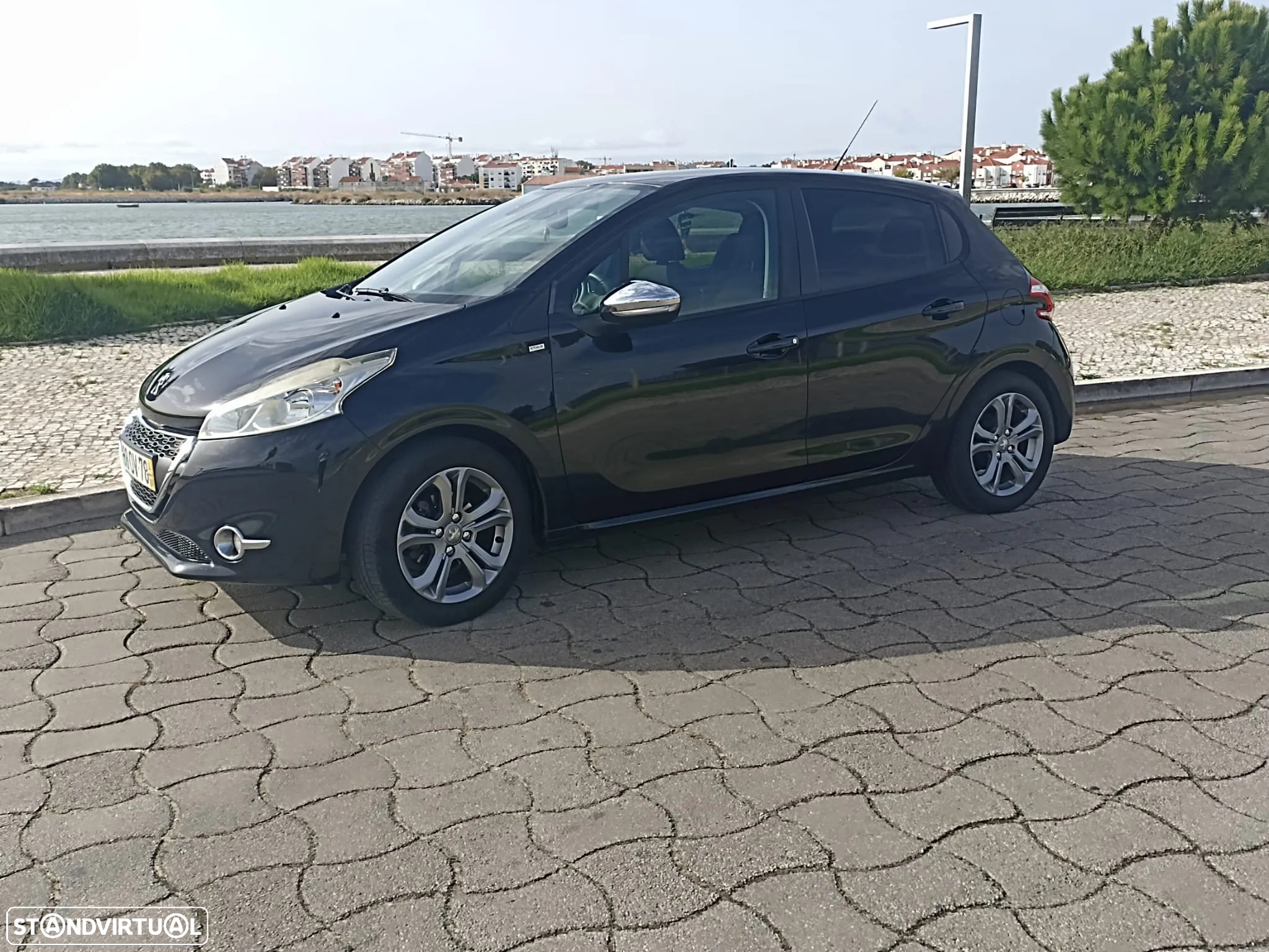 Peugeot 208 1.4 HDi SE Style - 4