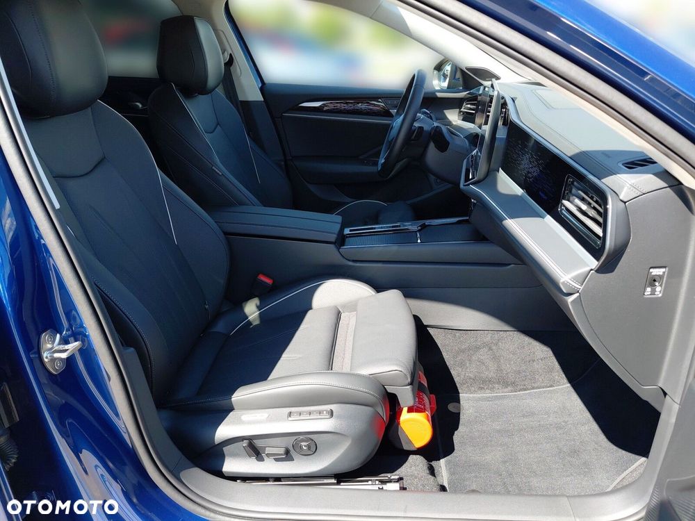 Volkswagen Passat - 12