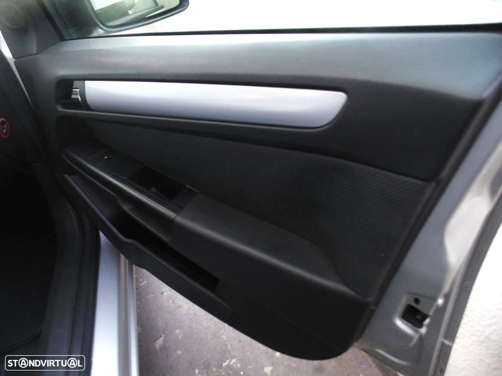 Opel Astra 1.3 CDTI Edition - 37