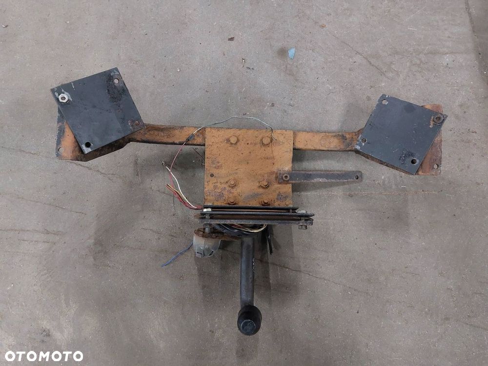 HAK HOLOWNICZY BRAK TABLICZKI FIAT ALBEA I SEDAN - 1
