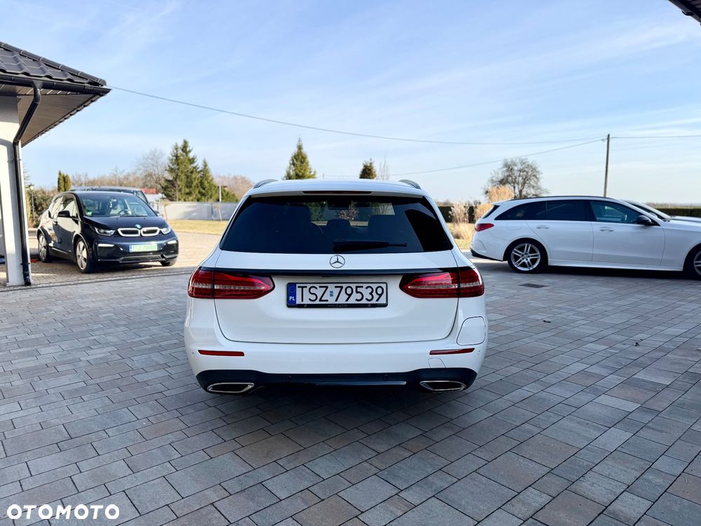 Mercedes-Benz Klasa E 300 de 9G-TRONIC - 4