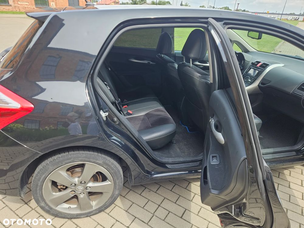 Toyota Auris - 10