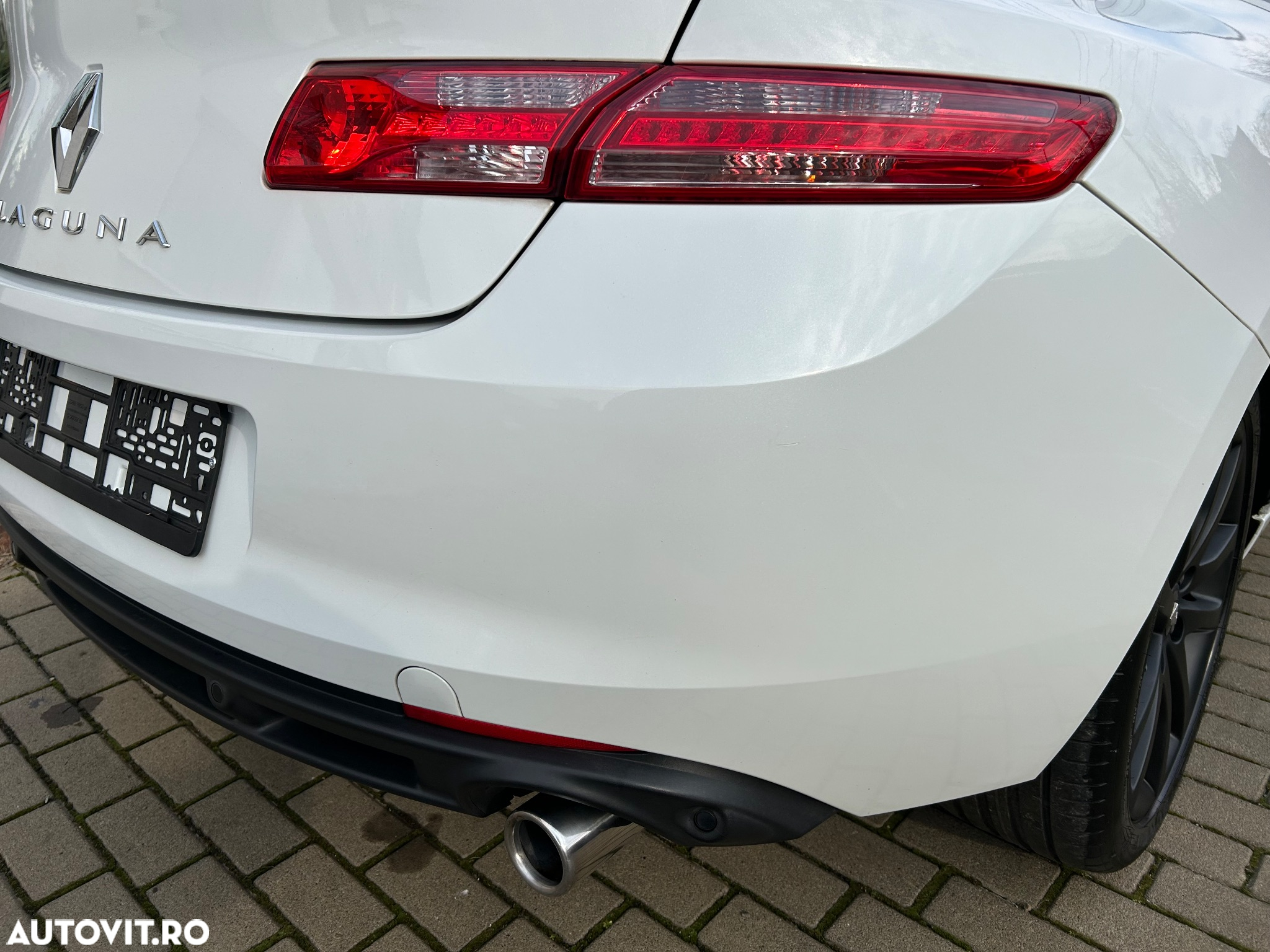 Renault Laguna Coupe dCi 175 FAP - 19