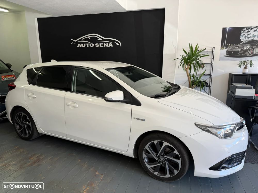 Toyota Auris 1.8 HSD Comfort +P.Sport+Navi - 2