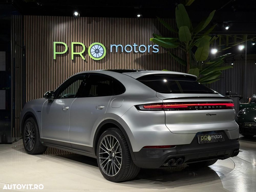 Porsche Cayenne Coupe - 4