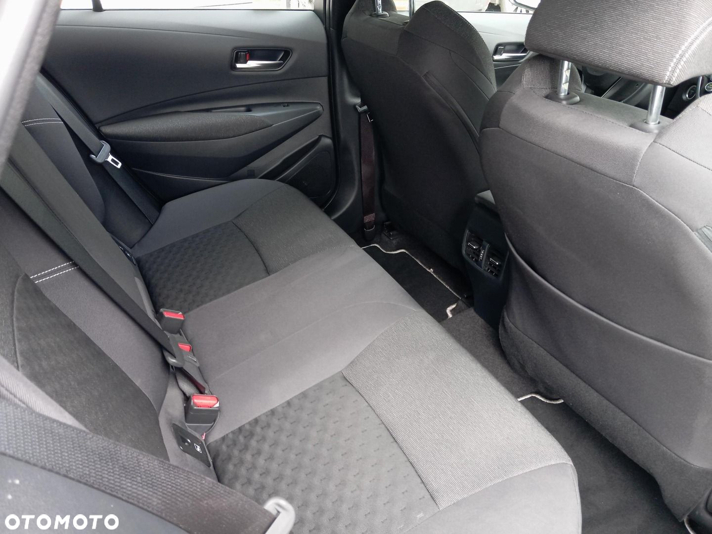 Toyota Corolla - 13