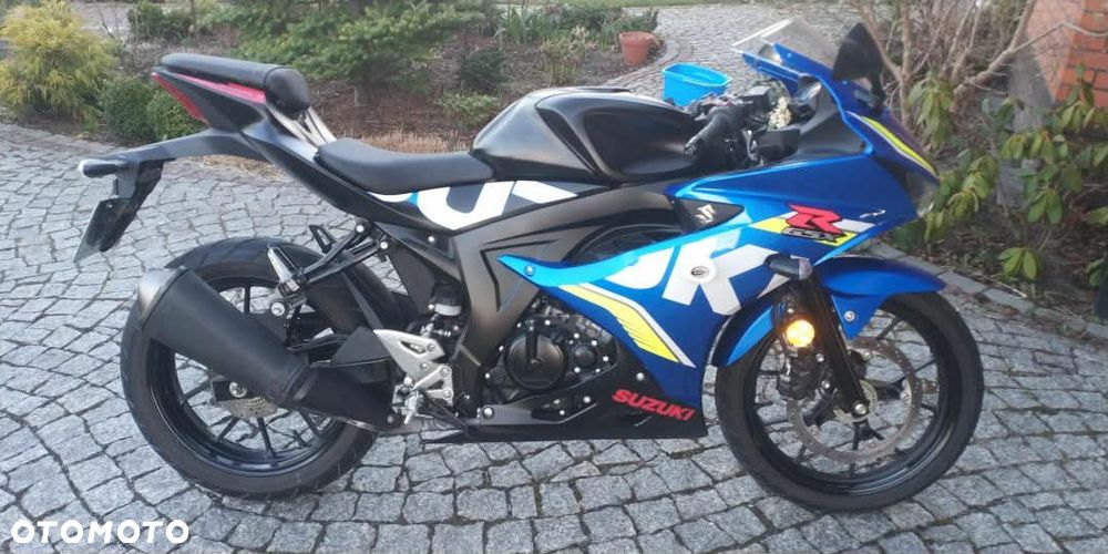 Suzuki GSX-R - 6