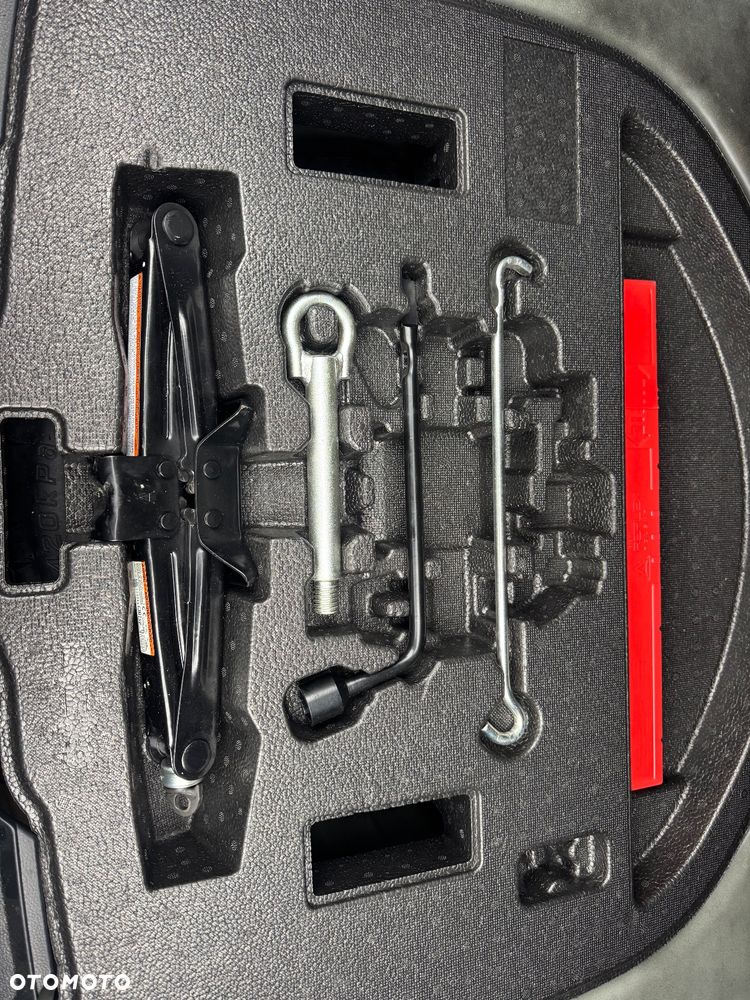 Toyota Corolla 1.8 Hybrid Comfort - 35