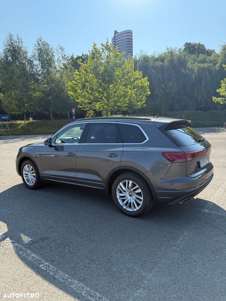 Volkswagen Touareg V6 TSI 4MOTION Elegance - 2