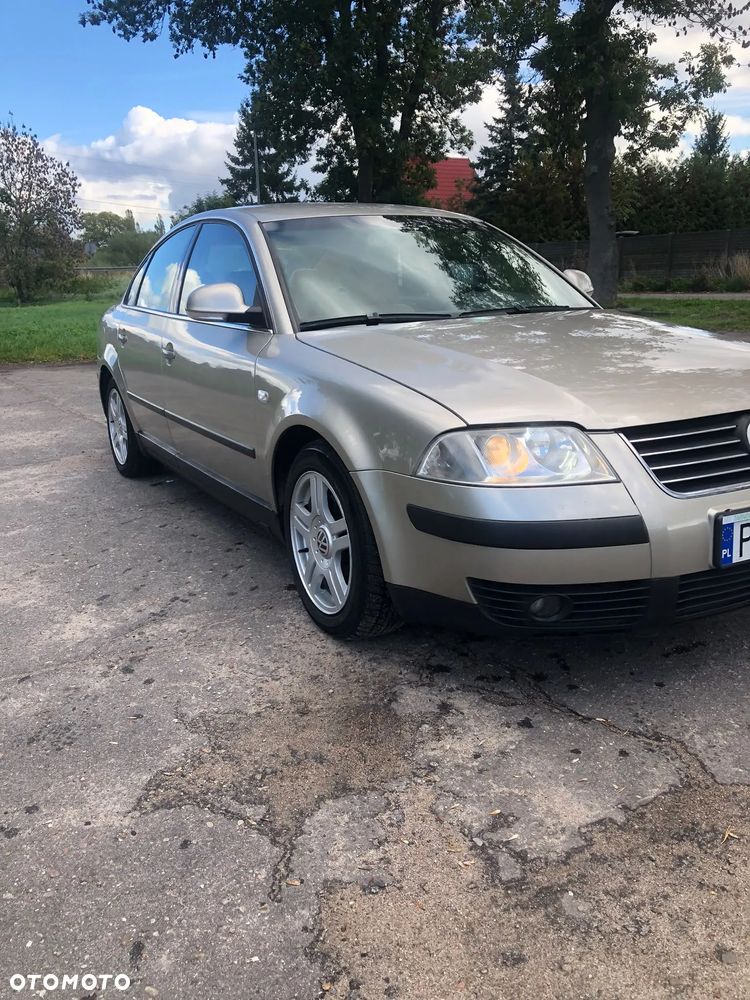 Volkswagen Passat - 2