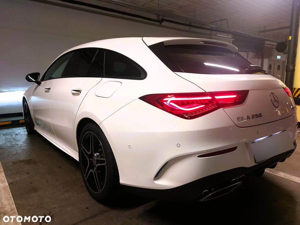 Mercedes-Benz CLA 250 4-Matic AMG Line 7G-DCT - 13