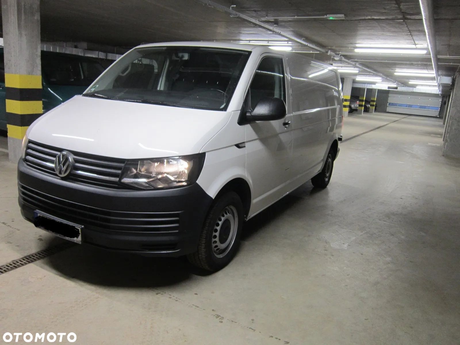 Volkswagen Transporter - 1