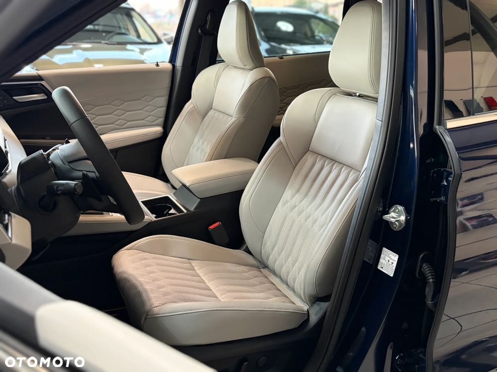 Mitsubishi Outlander Instyle - 25