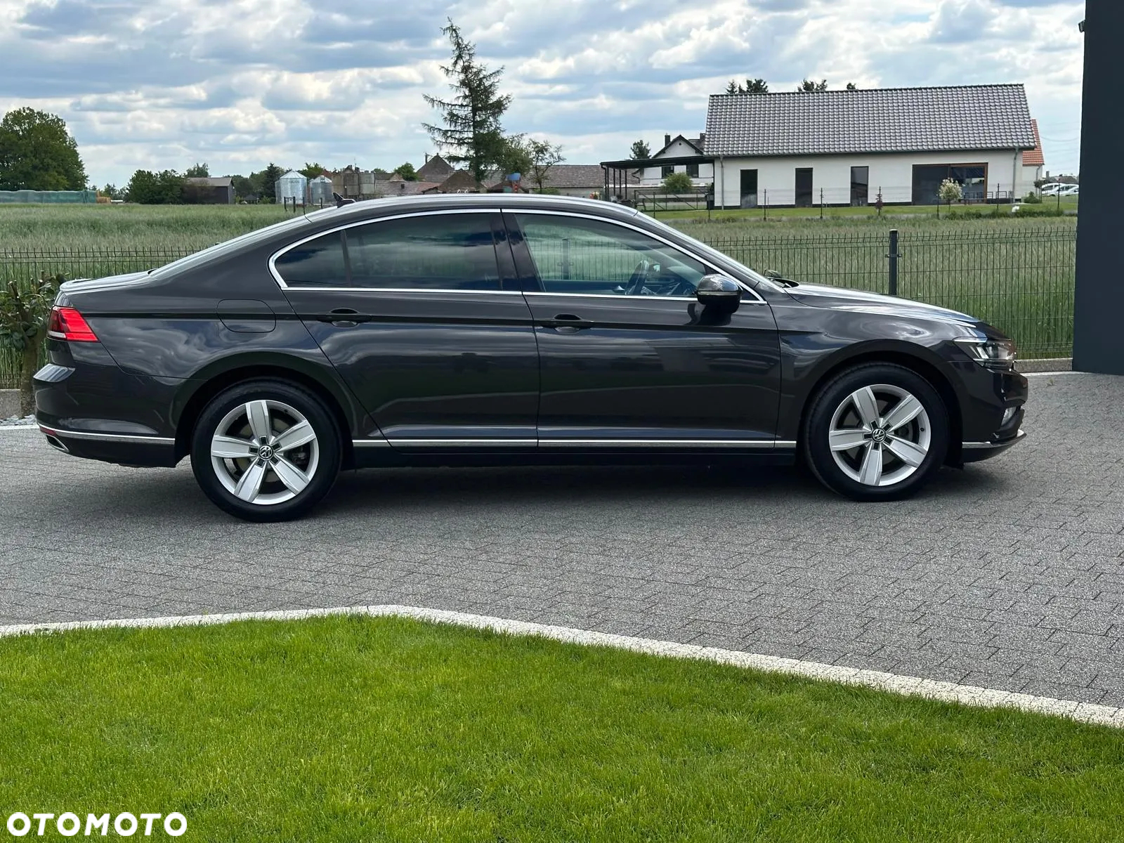 Volkswagen Passat 2.0 TSI Elegance DSG - 8