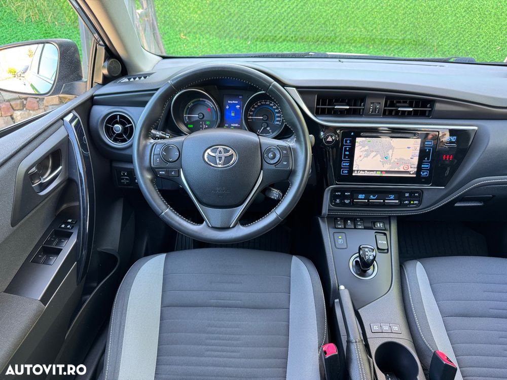 Toyota Auris 1.8 VVT-i Automatik Team Deutschland - 10