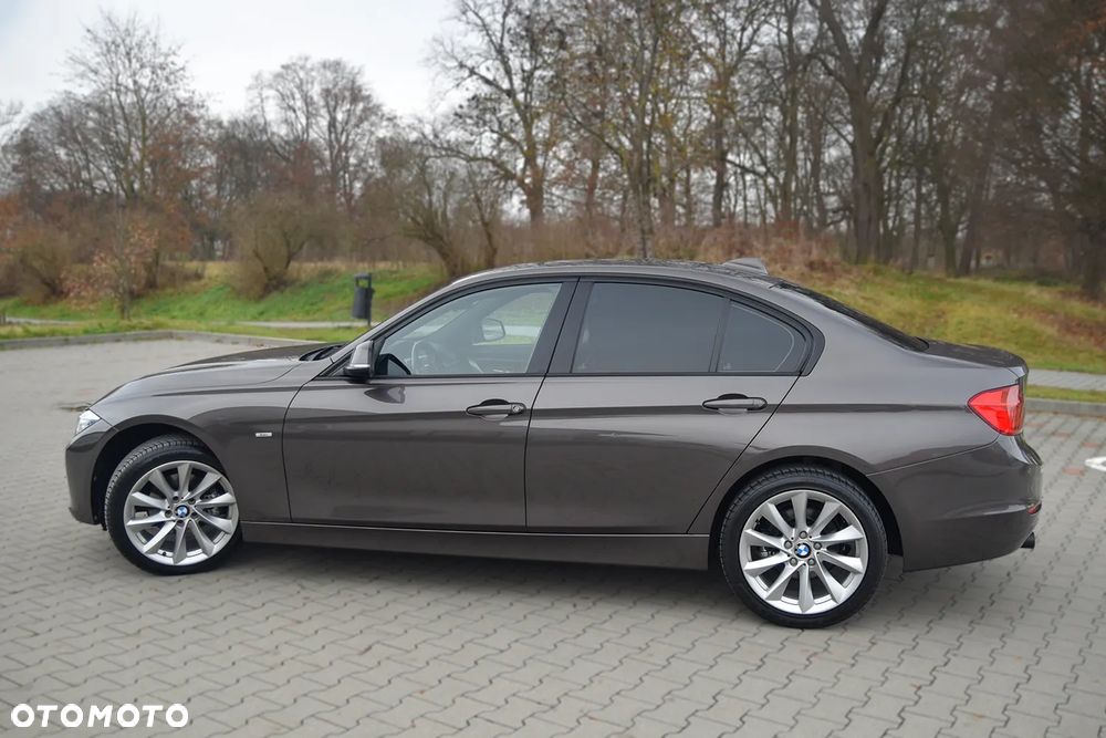 BMW Seria 3 316i Modern Line - 19