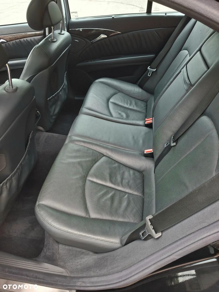 Mercedes-Benz Klasa E 500 Avantgarde Sport Edition - 13