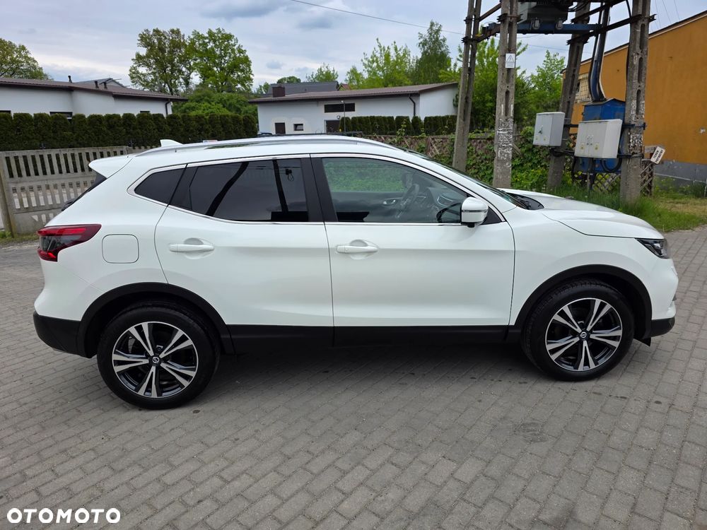 Nissan Qashqai 1.6 DIG-T N-Connecta - 37