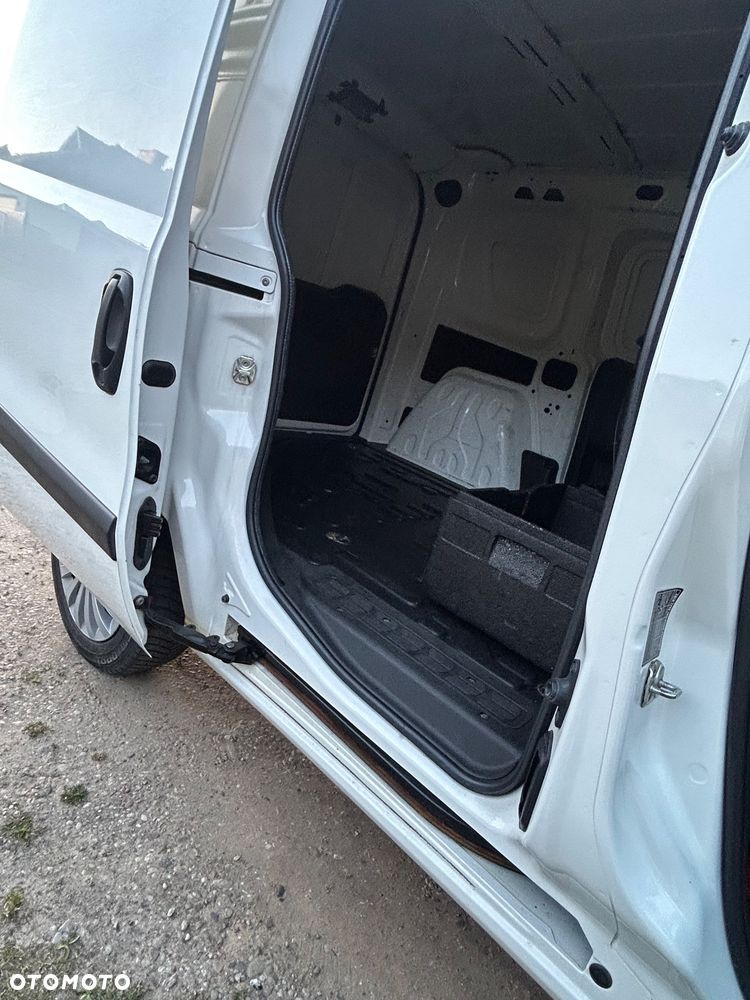 Opel COMBO - 10