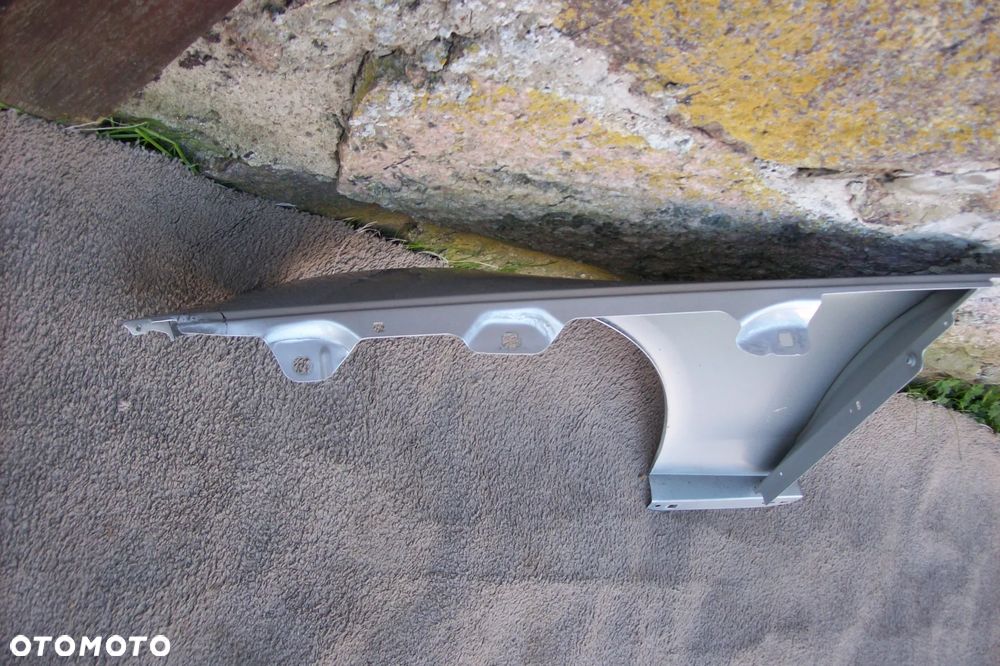 BŁOTNIK PRZEDNI PRAWY MERCEDES W 212 - 7