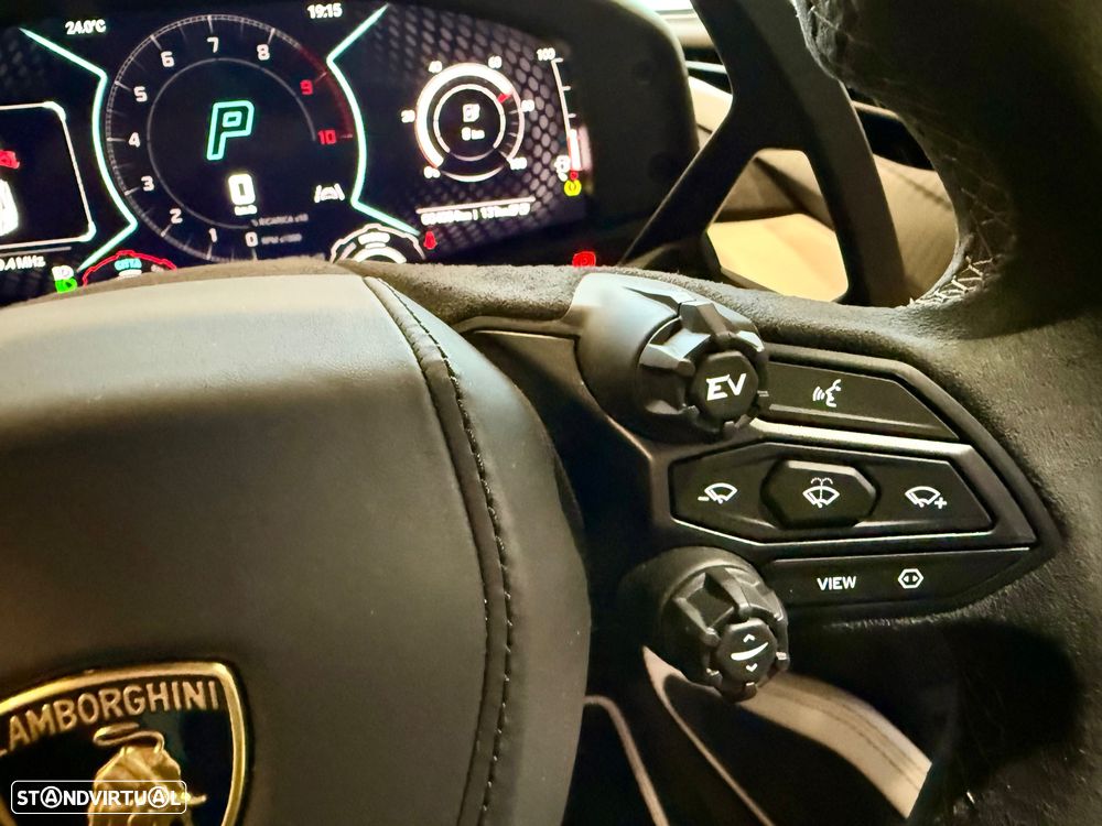 Lamborghini Revuelto 6.5 V12 - 32