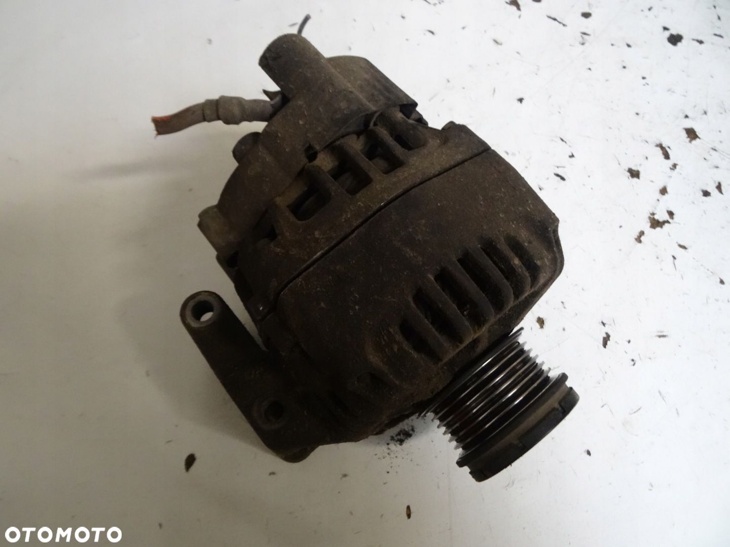 ALTERNATOR OPEL CORSA C 1.3 CDTI - 1