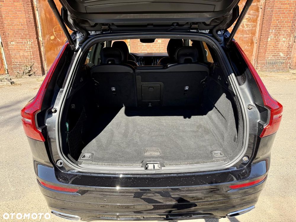 Volvo XC 60 D4 SCR R-Design - 17