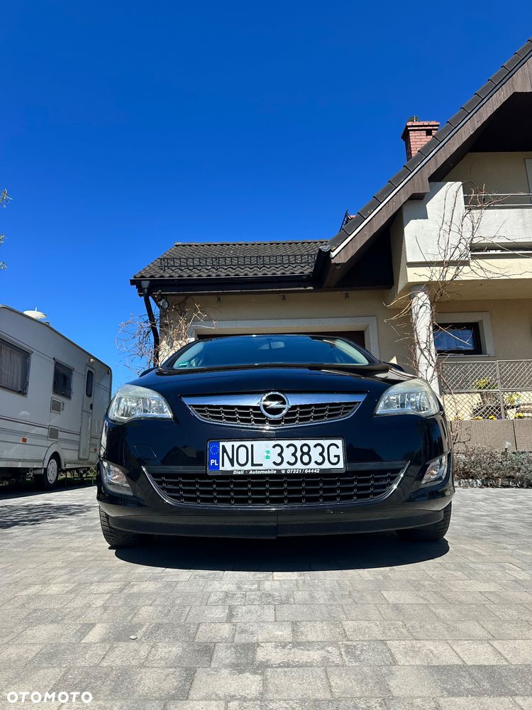 Opel Astra 1.4 Turbo Design Edition - 4