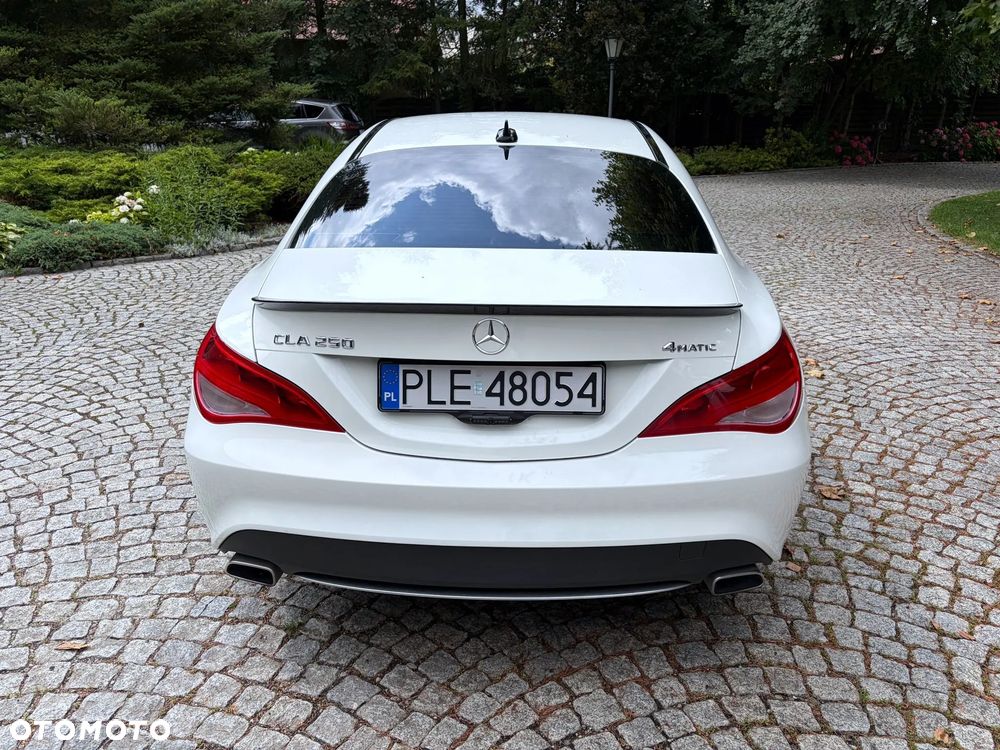 Mercedes-Benz CLA 250 4-Matic - 25