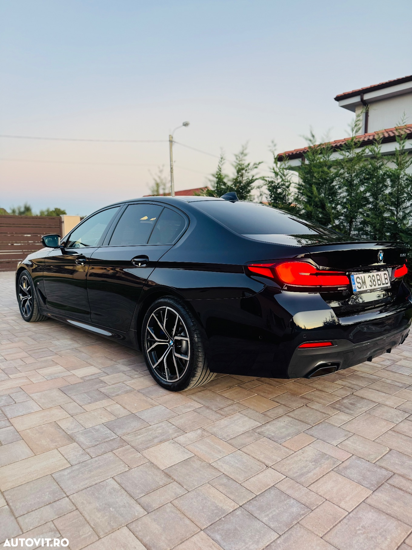 BMW Seria 5 540i Aut. M Sport Edition - 7