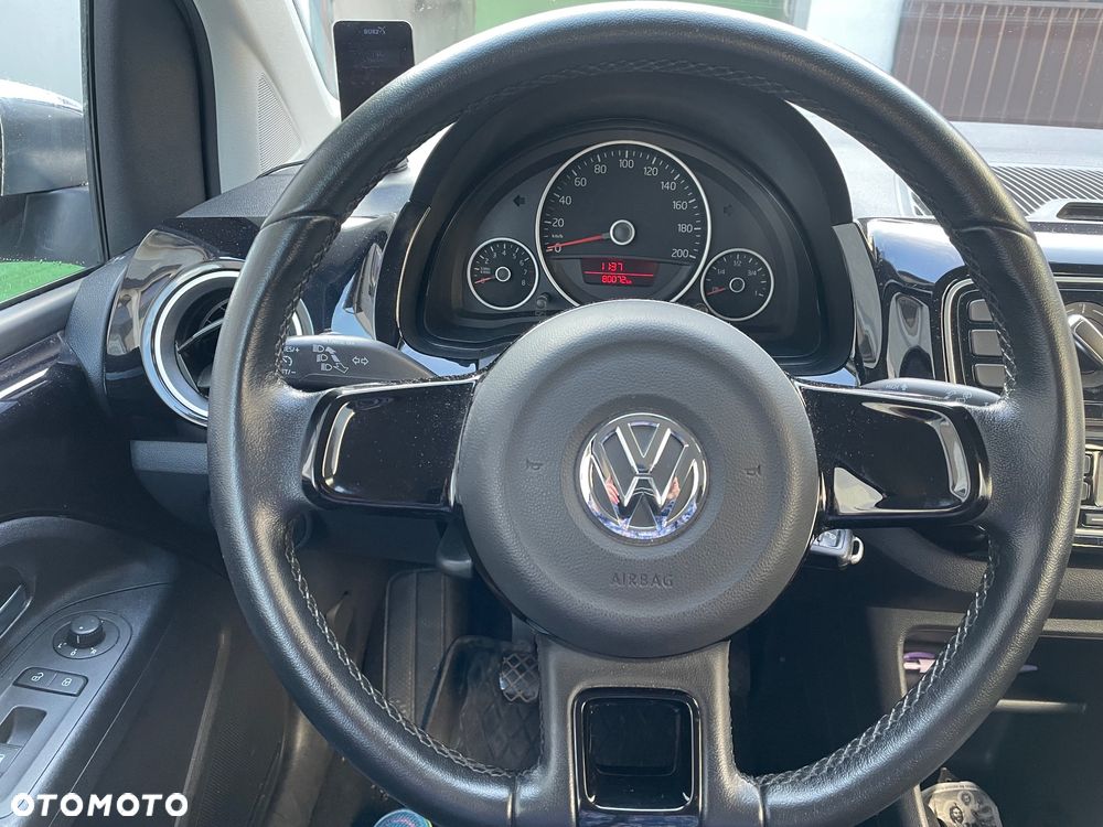 Volkswagen up! - 10