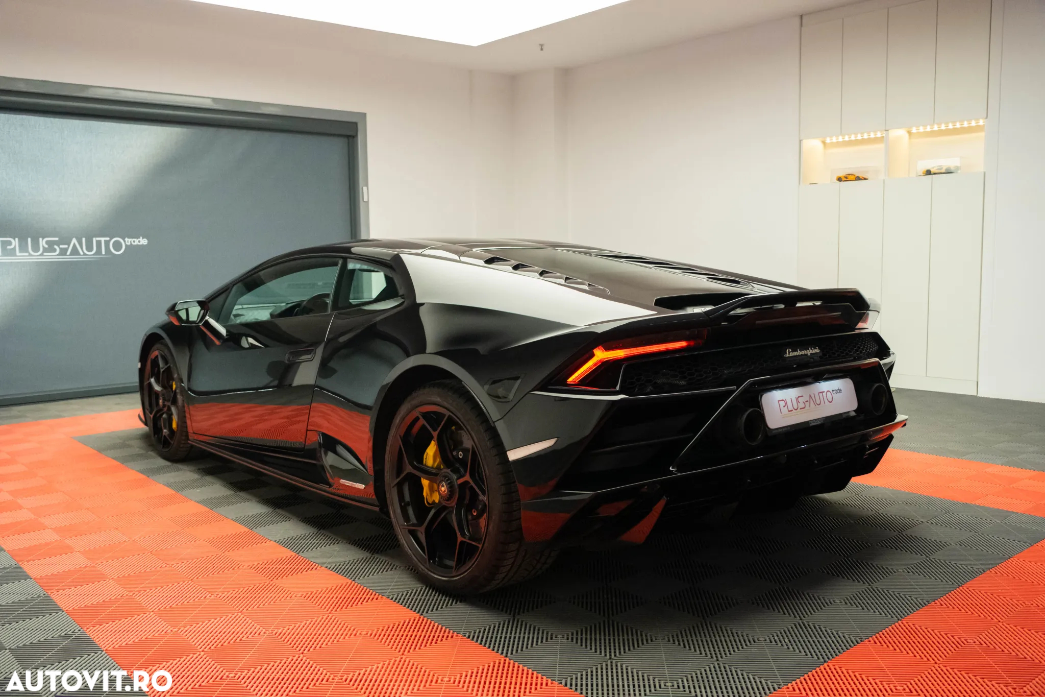 Lamborghini Huracan - 4