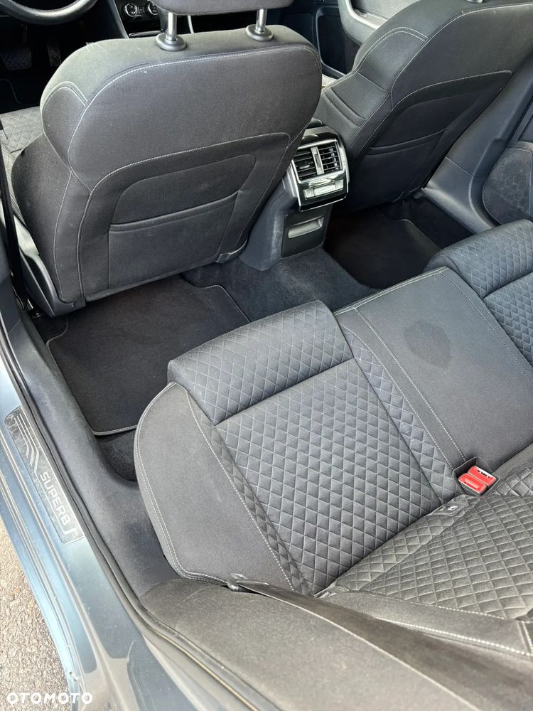Skoda Superb 2.0 TDI Style DSG - 24