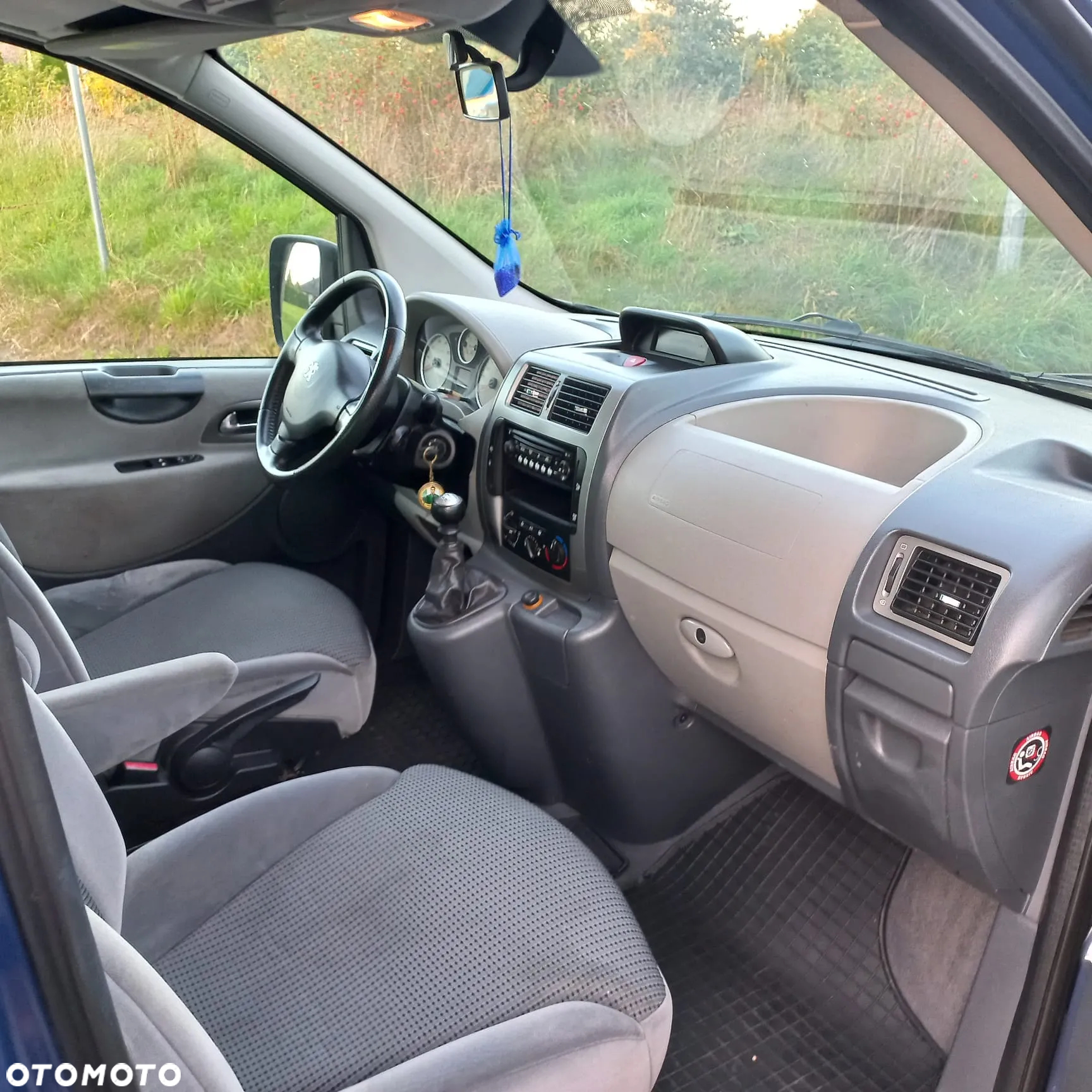 Peugeot Expert - 8
