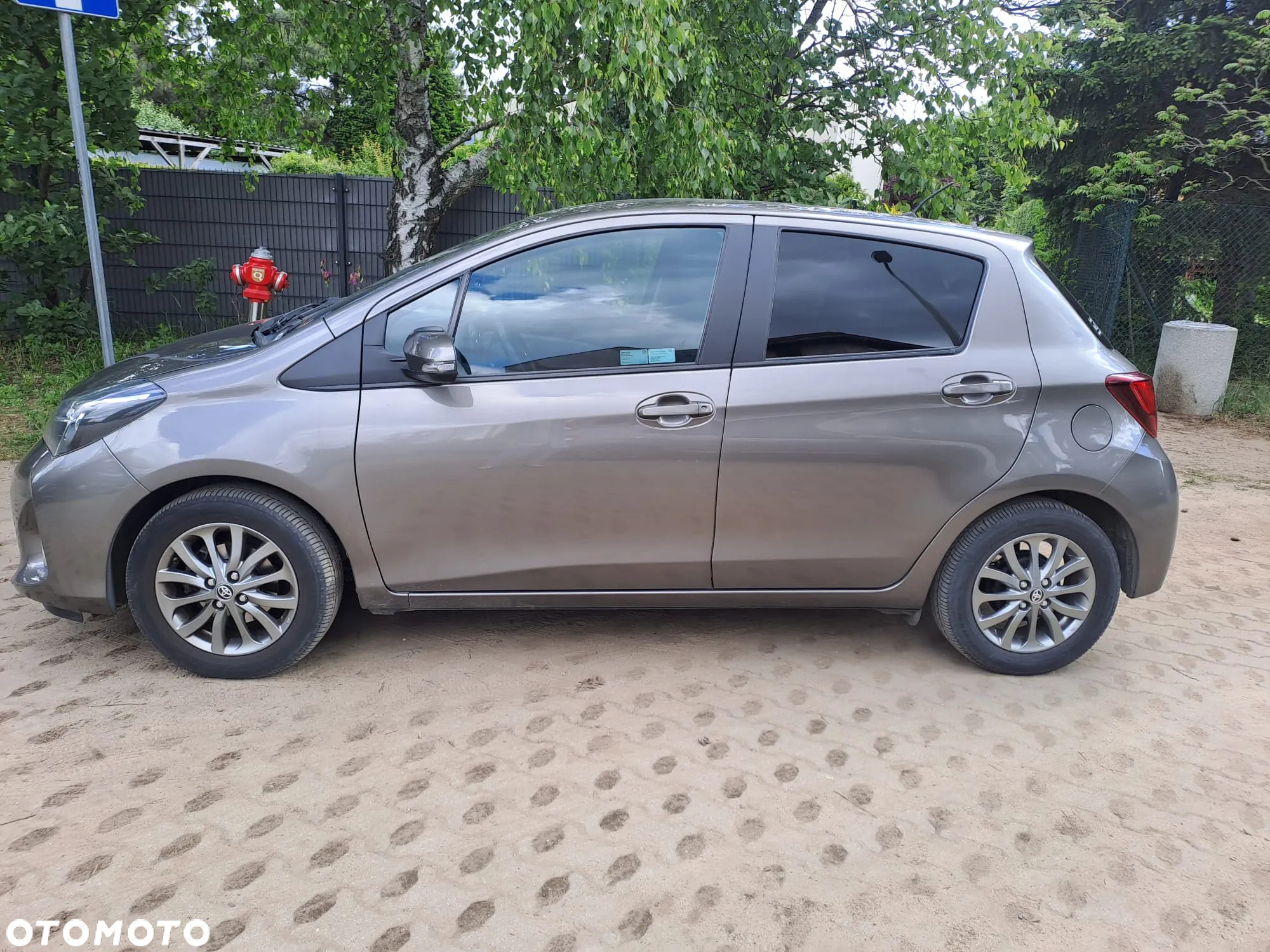 Toyota Yaris 1.33 Premium - 3